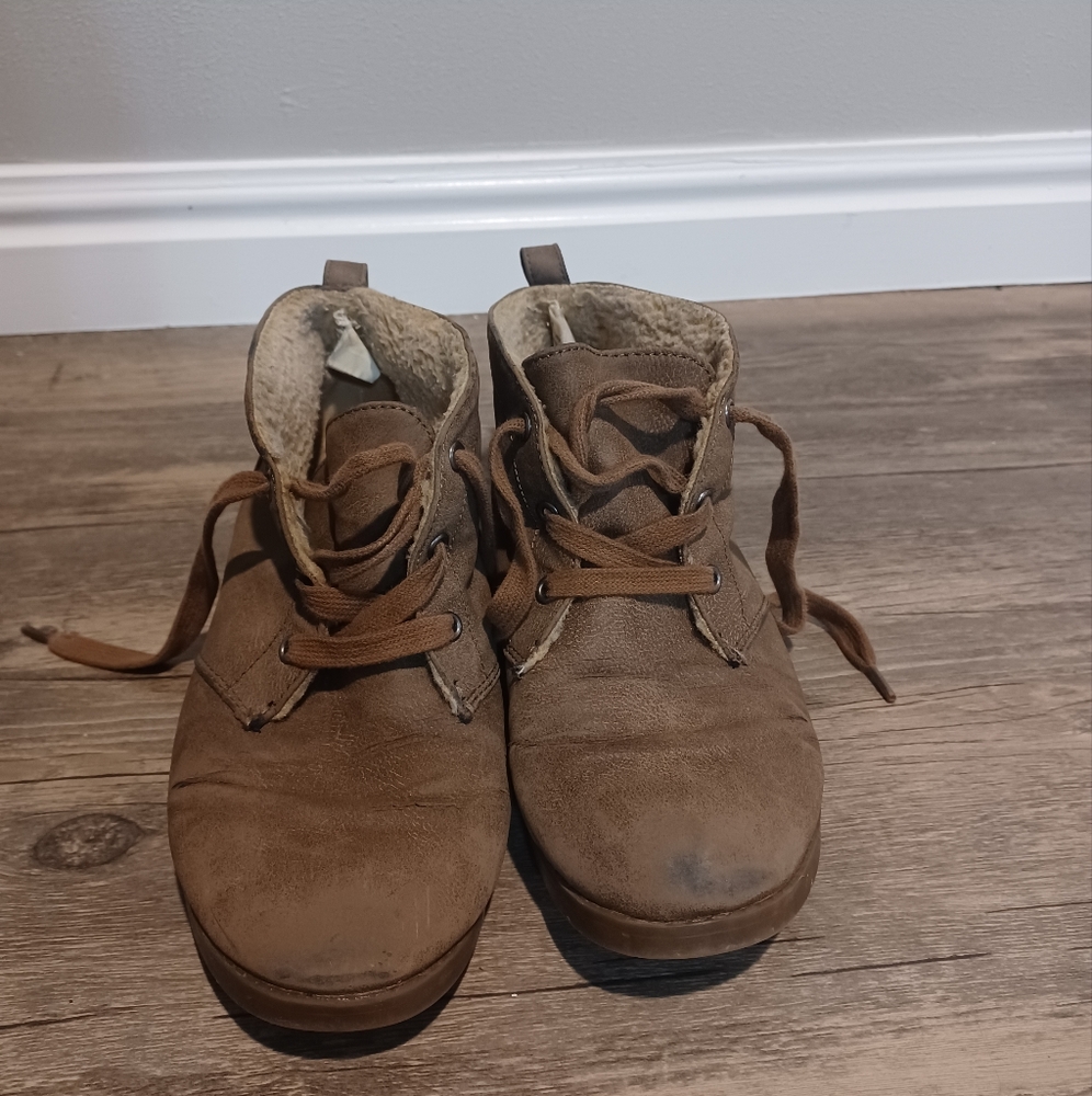 Rock and Candy Brown Booties Size 7.5